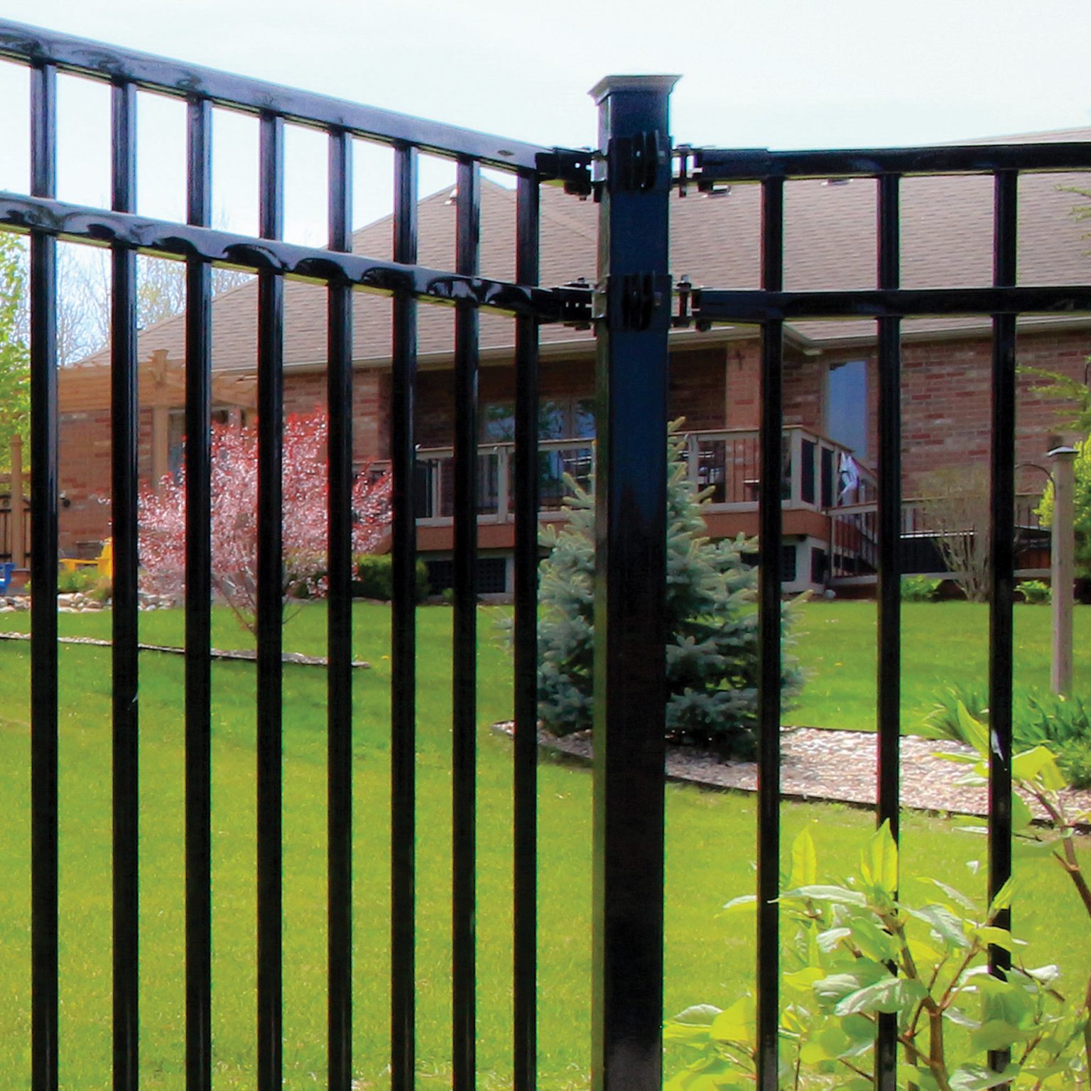 Legacy Universal Swivel Brackets for Fence Panels (3 pcs) | Nuvo Iron