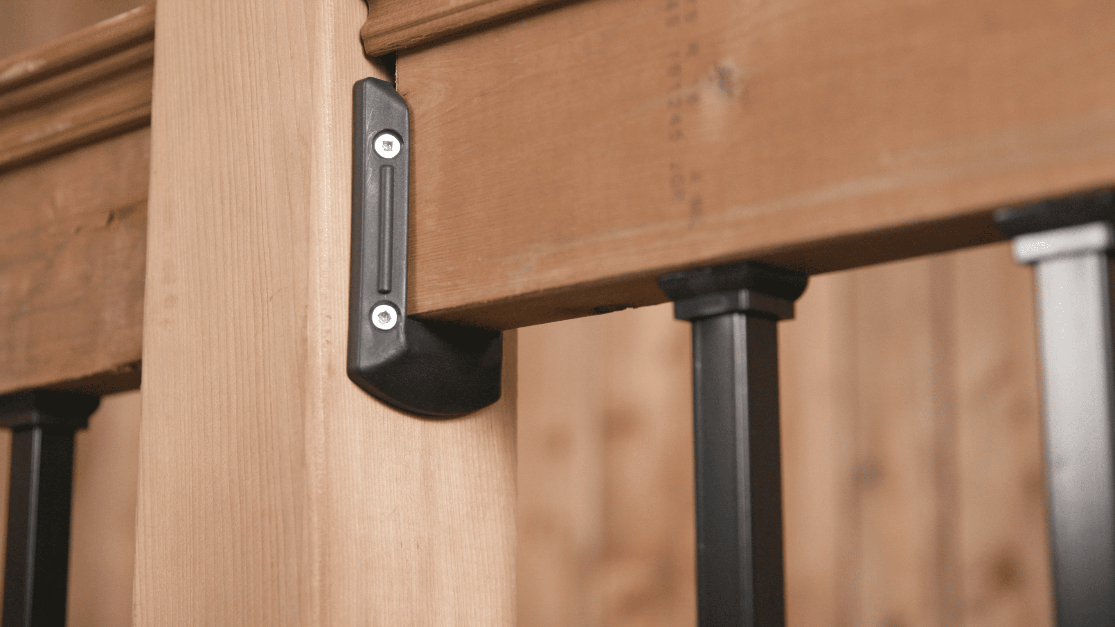 Deck & Stair Rail Connectors Nuvo Iron Lifestyle Photo